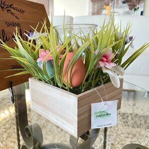 NWT Beautiful Easter Floral Candle Holder Square Wooden Box Table Centerpiece